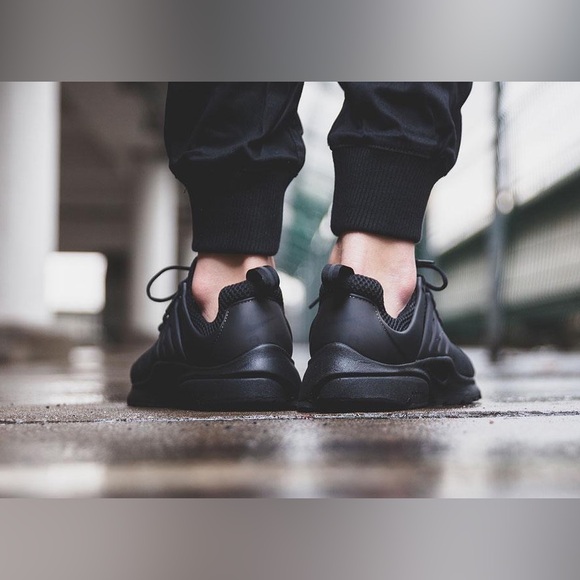 Nike Air Presto GS Triple Black Blackout 833875-003 Running Size 6y Womens 7.5 - Picture 3 of 15